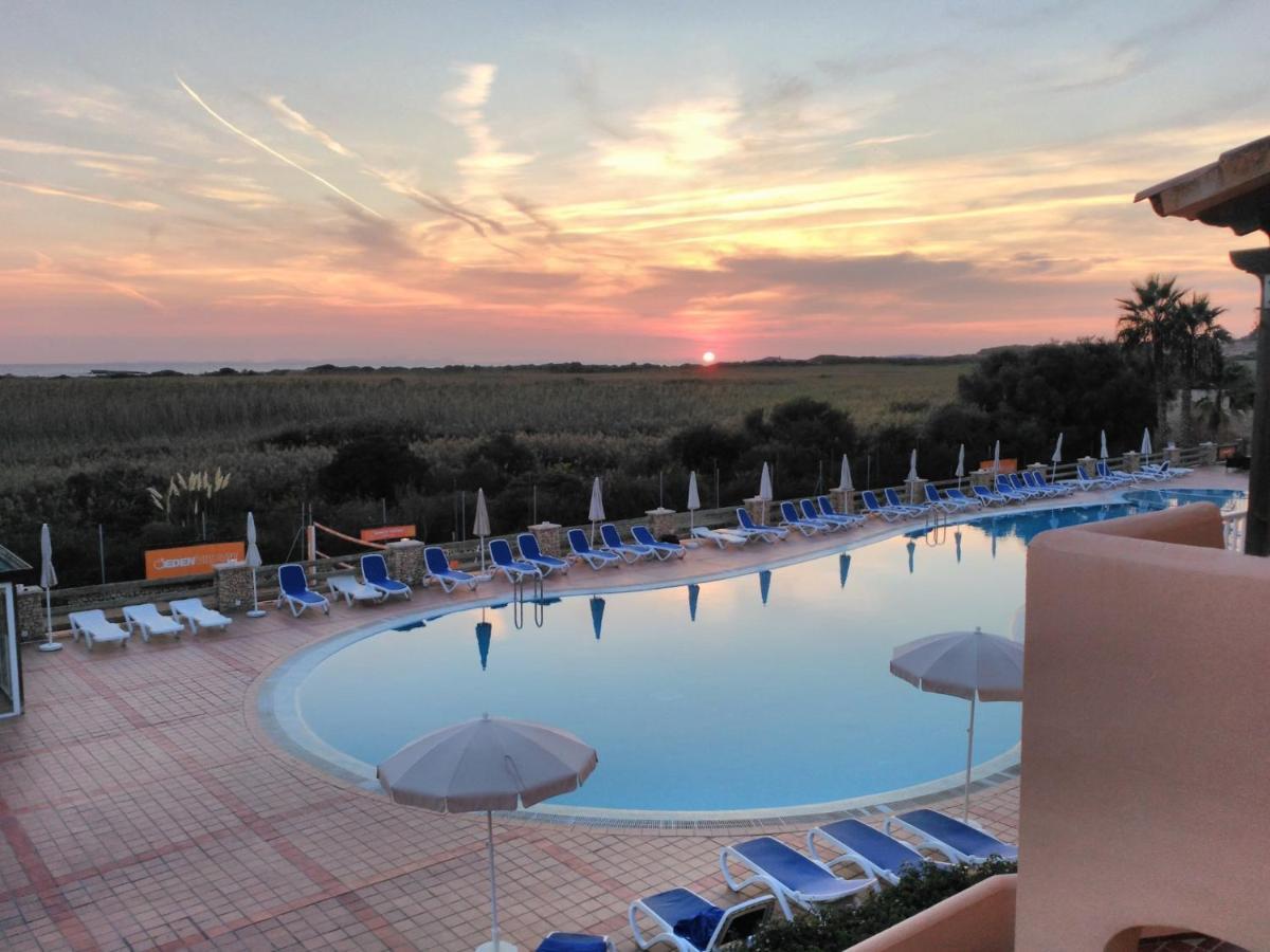 Arenas De Son Bou Hotel Exterior foto